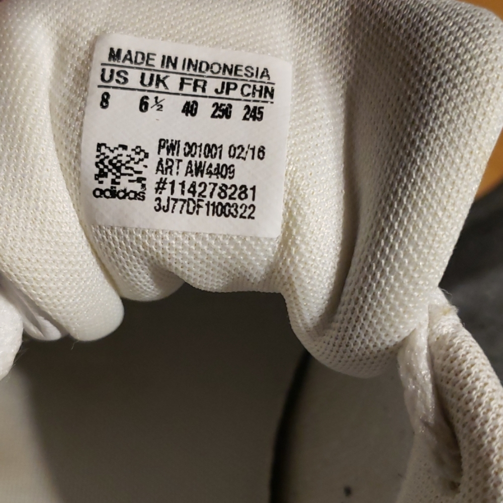 Shoes - Picture 7 of 7